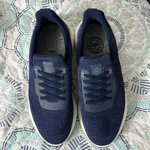 Peter Millar men’s size 9.5 Hyperlight Apollo sneaker. Navy Blue.